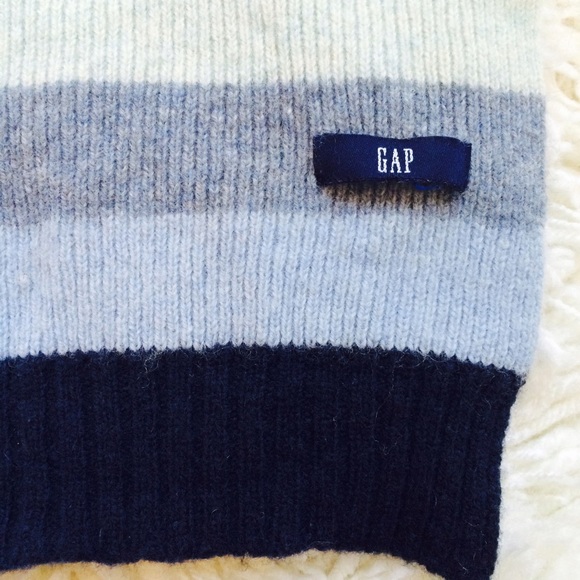 Gap Knit Thick Stripe Scarf! - Picture 3 of 3