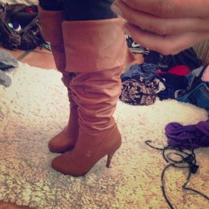 NWOT Tall brown boots