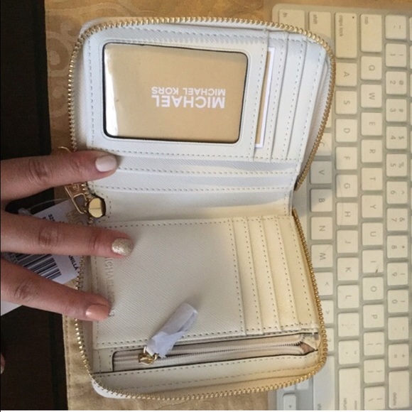 Authentic MK Vanilla Monogram Medium Size Wallet - Picture 2 of 4