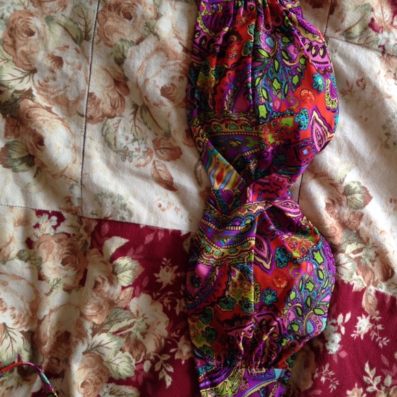 Victoria's Secret swim suit top 34C