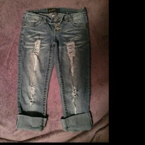 Distressed denim capri's