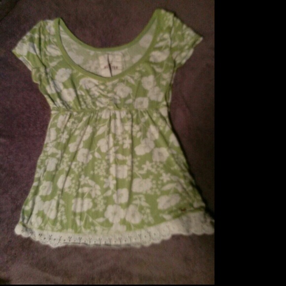 Hollister shirt