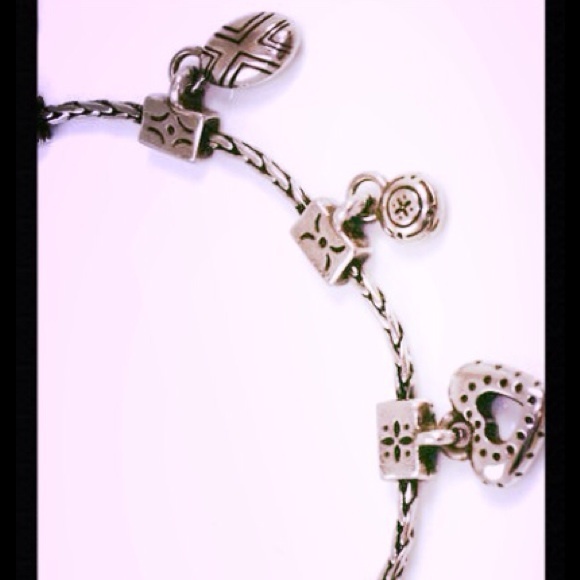 🎀BRIGHTON🎀 TINY CHARMS HEART CROSS BRACELET💥 - Picture 3 of 4