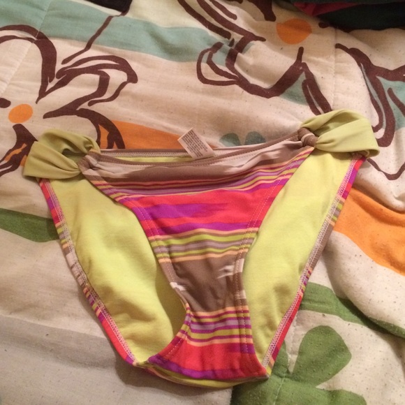 Bathing suit bottoms