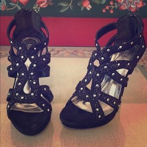 Black jeweled Liliana heels!