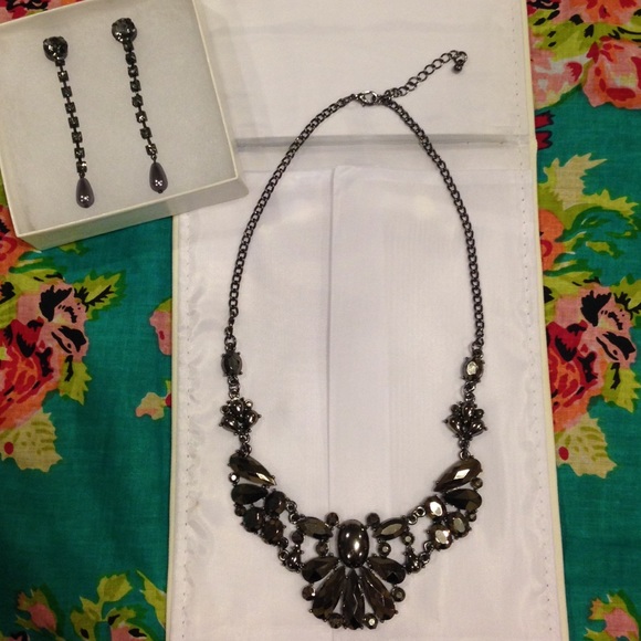 TOPSHOP Black Jewel Necklace w/ Matching Earrings