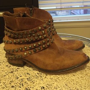 Steven ankle booties with grommets Size 6