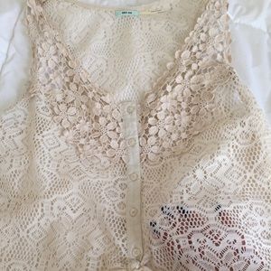 SOLD ON VINTED 🚫Festival crop top by Kimchi Blue