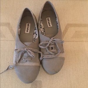 Grey oxfords!
