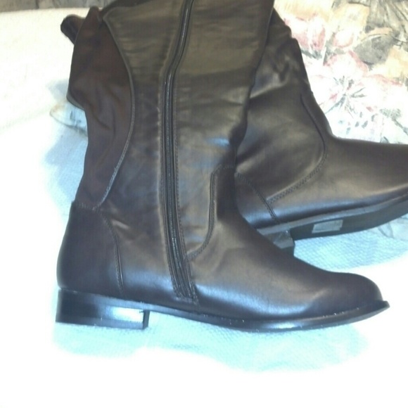 Riding Boots in brown with stretchy upper calves