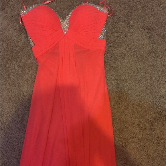 La Femme prom dress! - Picture 4 of 4