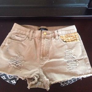 Tan high waisted shorts 💦
