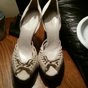 BNWOT GUCCI shoes -- LOWERED