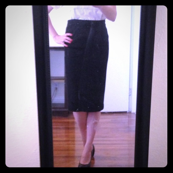 Talbots Dresses & Skirts - CLOSET CLEAROUT 🎉 Talbots wool stretch skirt