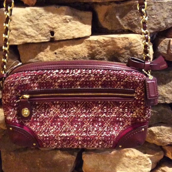 Coach Handbags - ✈️NWOT Coach Poppy Boucle Flight Bag✈️