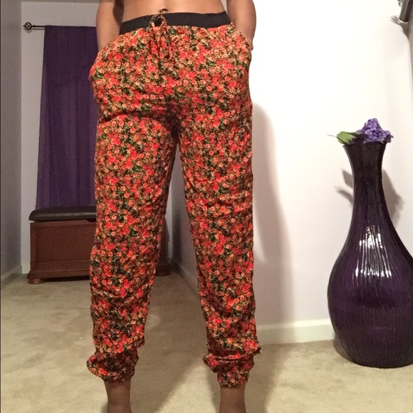 Joggers - Picture 2 of 2