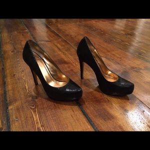 BGBG size 7, black heels