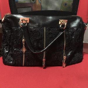 Black lace vintage look handbag