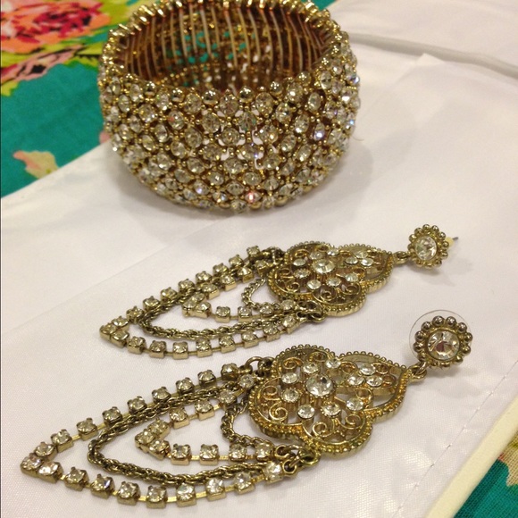 Crystal & Antique Gold Bracelet & Drop Earrings