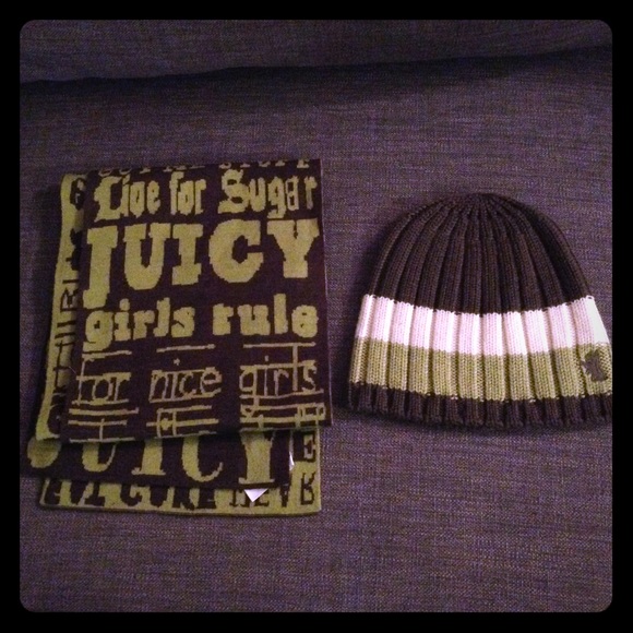 Juicy couture green scraf and beanie set