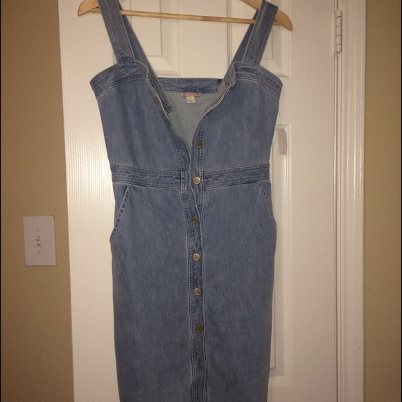 Button down denim dress w/ pockets