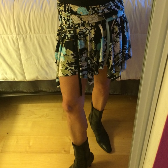 Spring skirt is adorable✨✨ - Picture 4 of 4