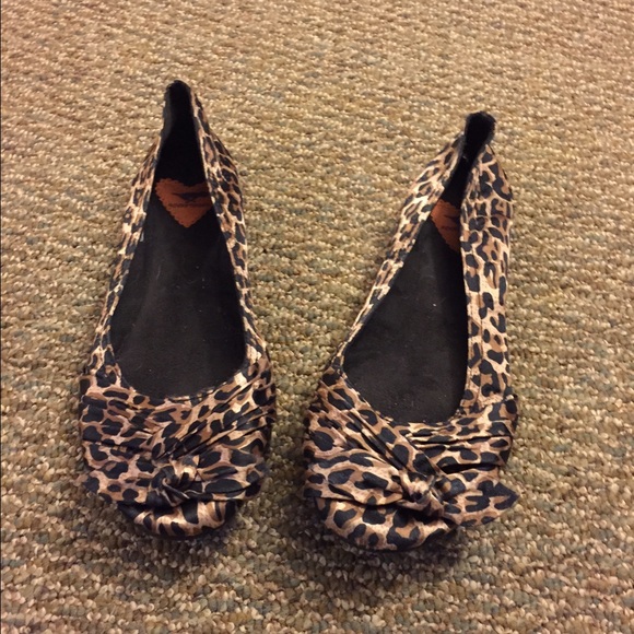Leopard flats