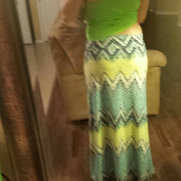 Skirt - Picture 3 of 3