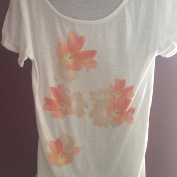 SPRING TOP BUNDLE💕💗 - Picture 2 of 4
