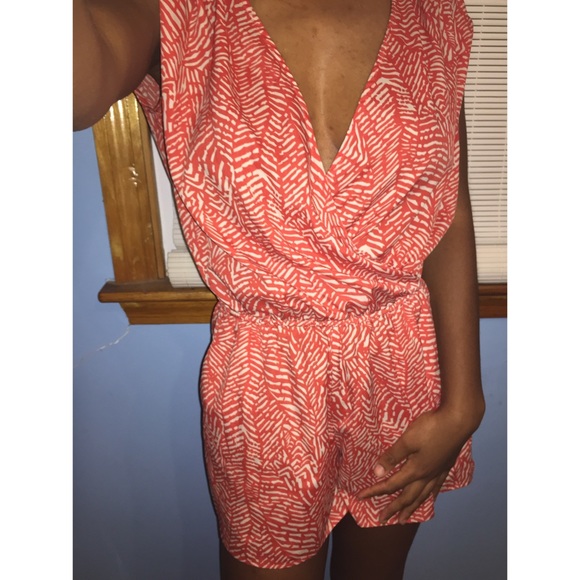 Deep V neck print Romper size S