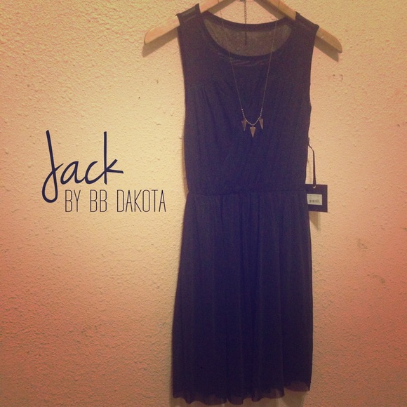 • b b  d a k o t a • little black dress
