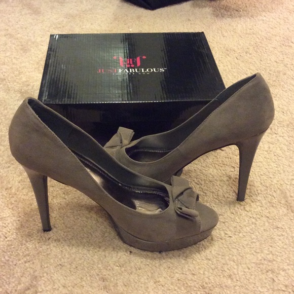 Just Fab Gray peep toe Heel - Picture 3 of 4