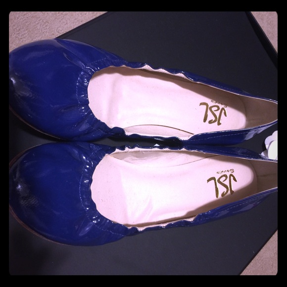 Vero Cuoio blue patent leather flats size 6.5