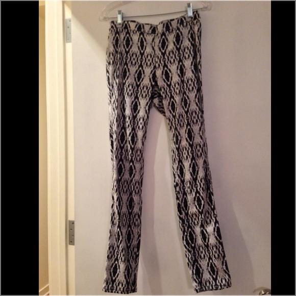 H&M black and white printed pants