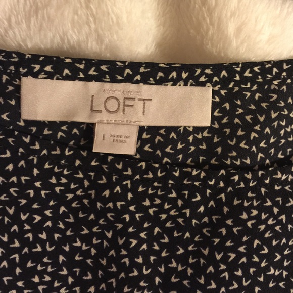 Sale💥Beautiful Loft top - Picture 3 of 4