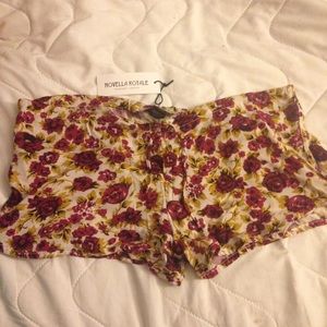 Novella royale shorts!