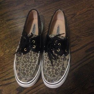 Cheetah and black sperry's