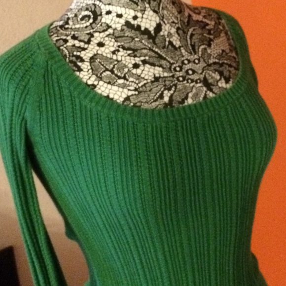 Old Navy Emerald Green Ribbed Henley/Top - Picture 2 of 4