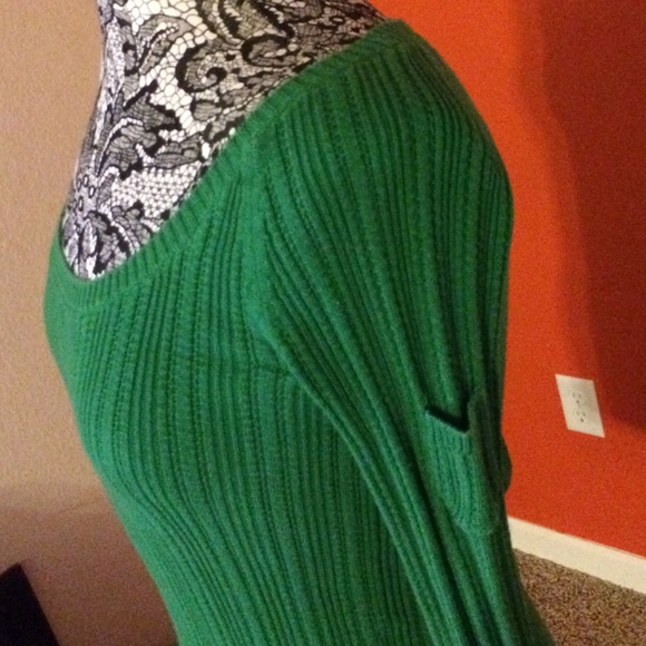 Old Navy Emerald Green Ribbed Henley/Top - Picture 3 of 4