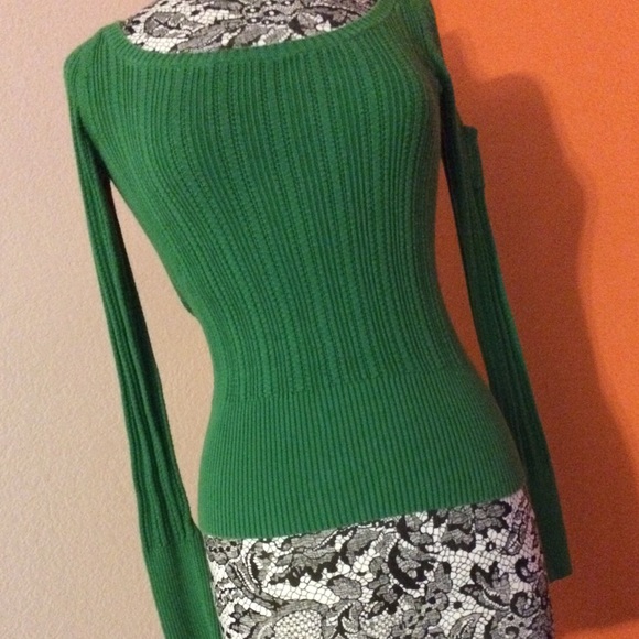 Old Navy Emerald Green Ribbed Henley/Top - Picture 4 of 4