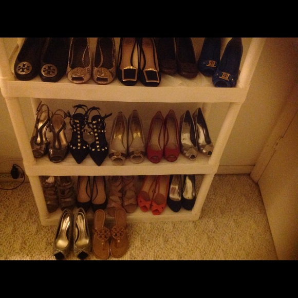 All brands shoes - Picture 3 of 3