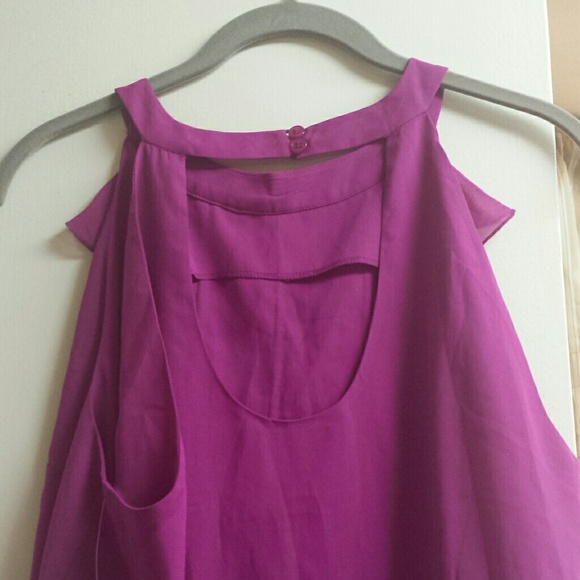 Top - Picture 2 of 2