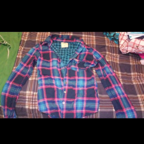 Long sleeve plaid Hollister top - Picture 1 of 2