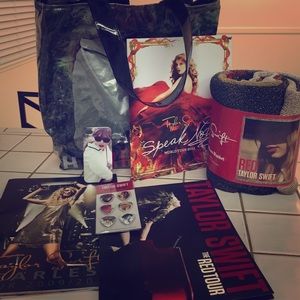 Taylor swift VIP gift set from concert tour