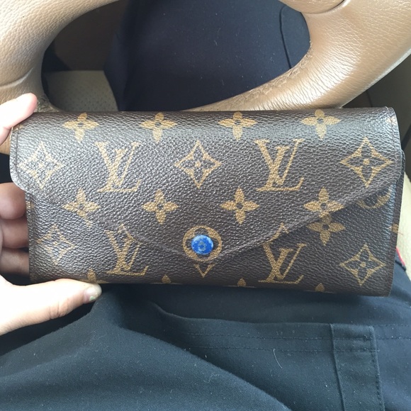 Louis Vuitton AUTHENTIC