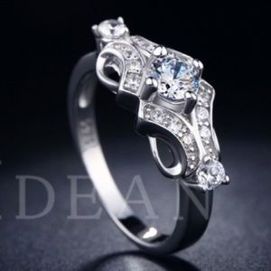 🆕 Gorgeous 925 Stamped CZ Ring