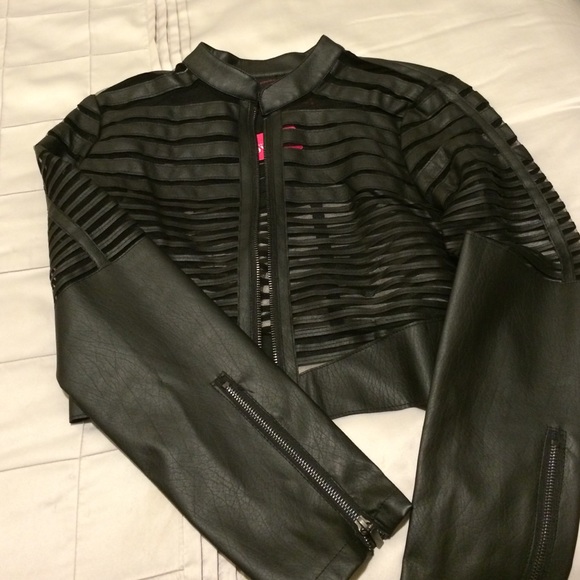 BLACK MEDIUM CROPPED SEE THROUGH LEATHER JACKET