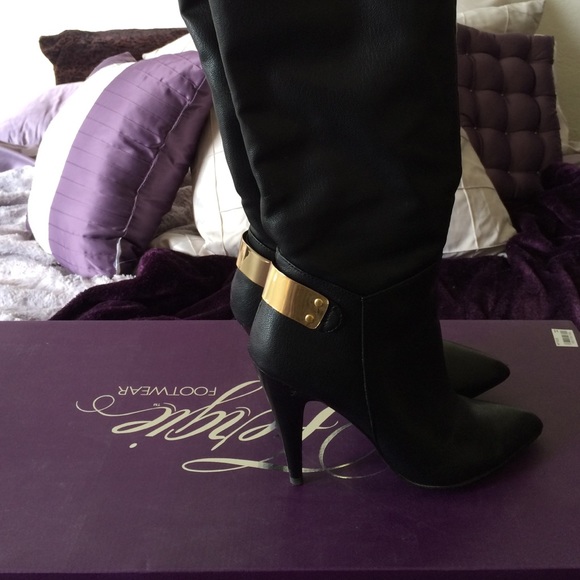 SIZE 7.5 FERGIE BLACK SLOUCH BOOTS KNEE HIGH