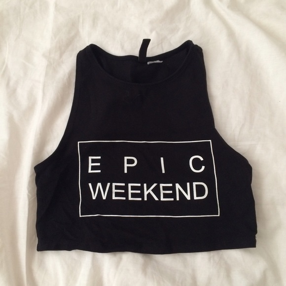 epic weekend sleeveless crop top