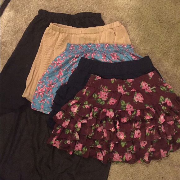 5 small skirts: 2 A&F , 1 Forever 21, 2 extras